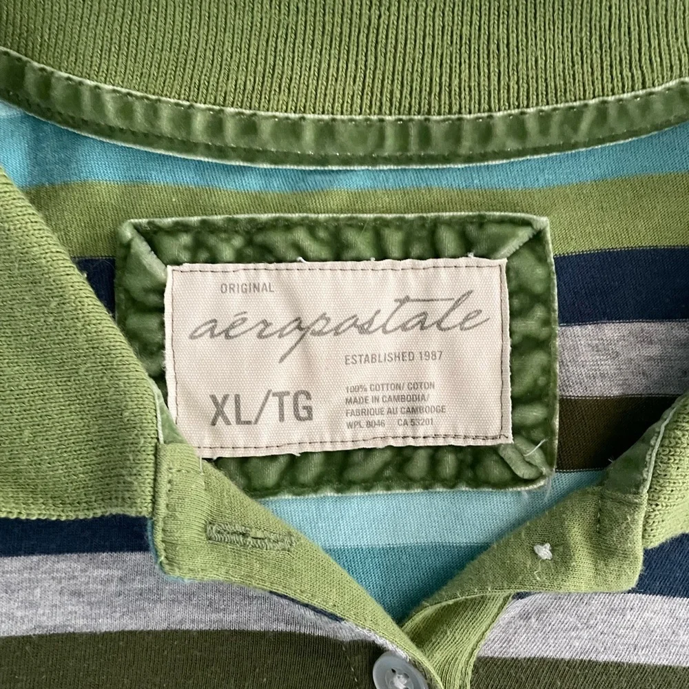 Ladies Aeropostale 1/4 button polo - Picture 2 of 3